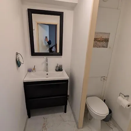 Comfortable House, 1 Mins From Train Station Plaisir